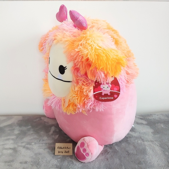 Squishmallows Caparinne Bigfoot Valentine's - Picture 2 of 7